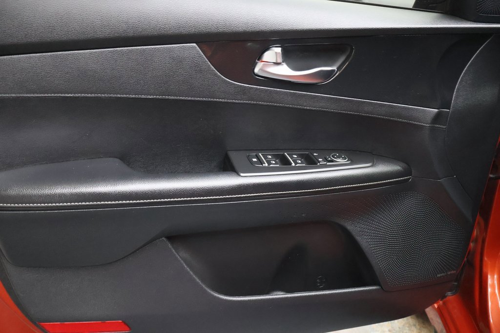 Used 2022 Kia Forte GT-Line w/ GT-Line Premium Package image 16