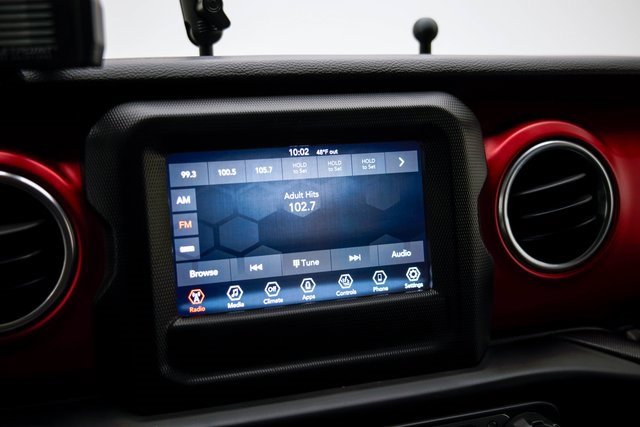 Used 2021 Jeep Gladiator Rubicon w/ Cold Weather Group image 4