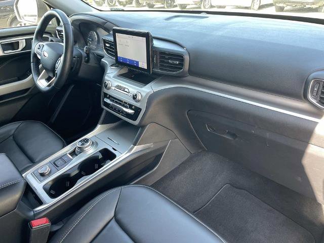 Certified 2021 Ford Explorer XLT w/ Equipment Group 202A AWD/4WD image 30