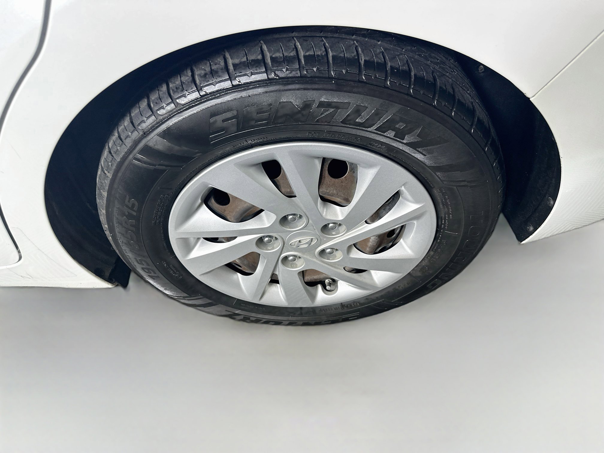 Used 2019 Hyundai Elantra SE w/ Cargo Package FWD image 11