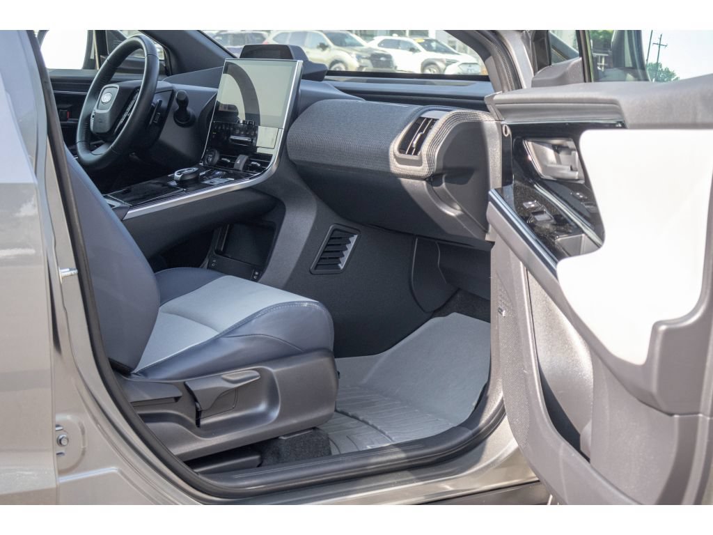Used 2023 Subaru Solterra AWD image 10