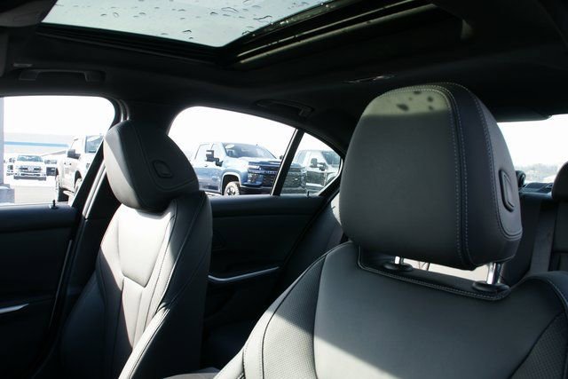 Used 2025 BMW 330i xDrive Sedan image 17