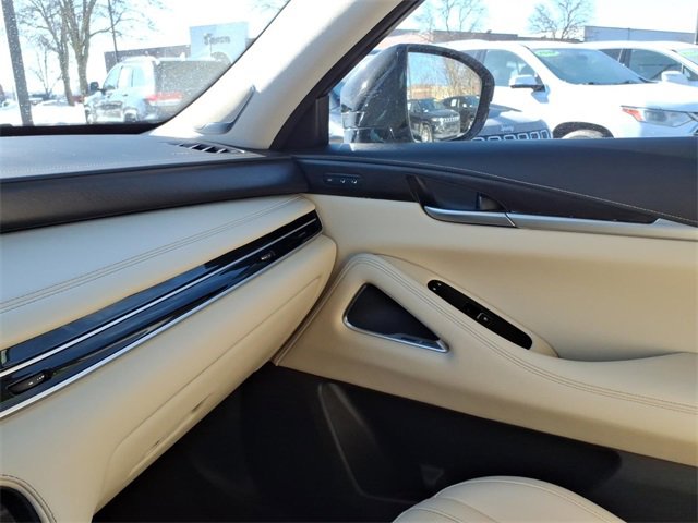 Used 2023 INFINITI QX60 Sensory w/ Cargo Package image 19