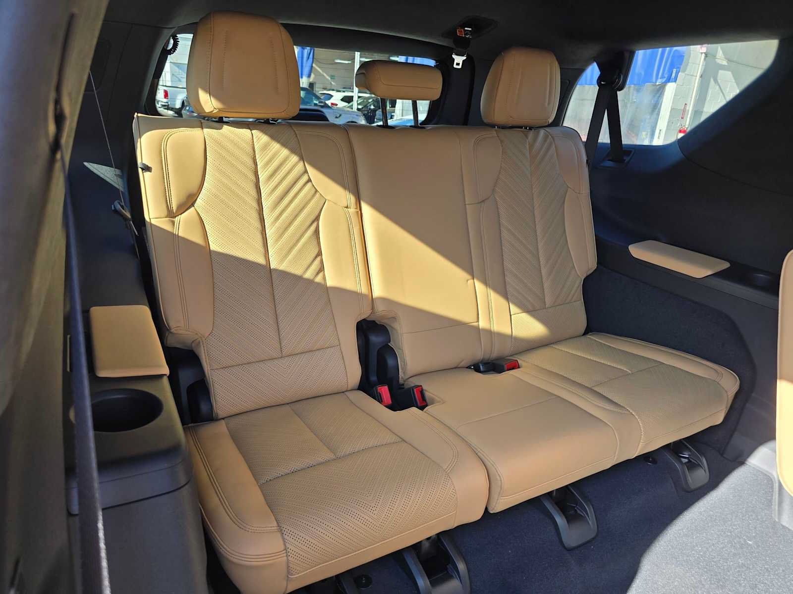 New 2026 Cadillac Escalade IQL Sport 2 w/ LPO, ONYX Package AWD/4WD image 13