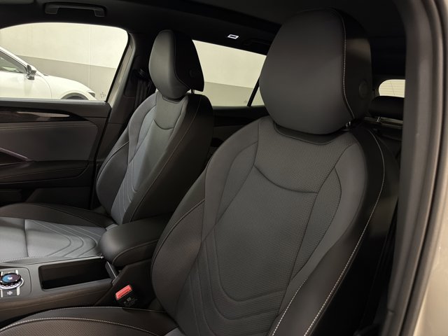 New 2026 Volkswagen Tiguan SE R-Line AWD/4WD image 14