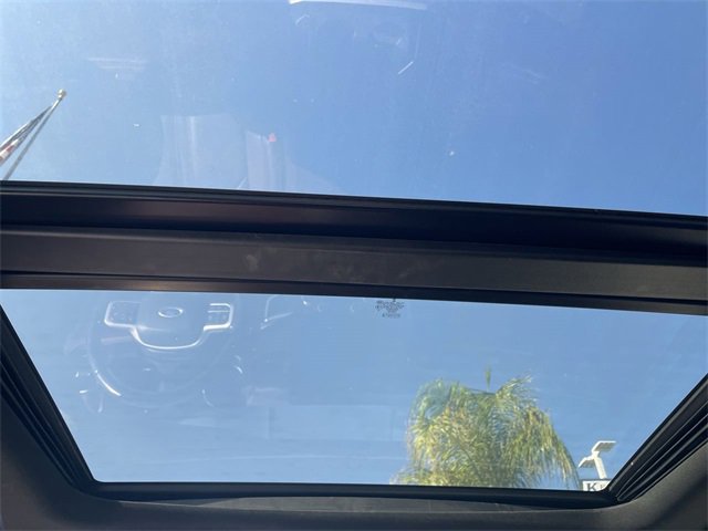 Used 2023 Ford Expedition Max Limited image 22