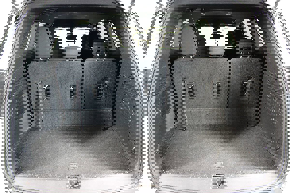 Used 2025 GMC Acadia Elevation image 41