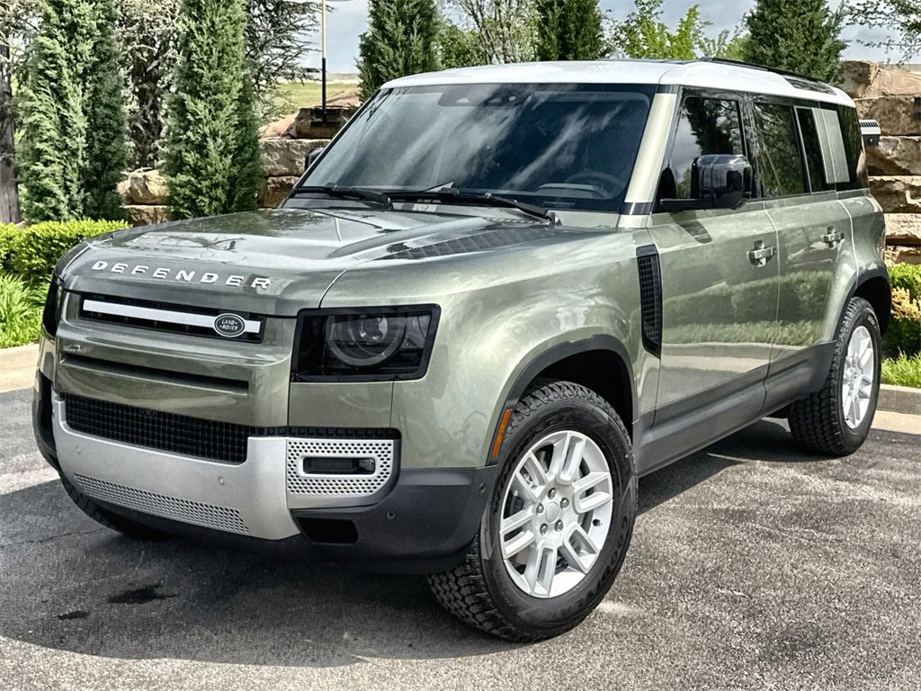 Used 2025 Land Rover Defender 110 S image 1