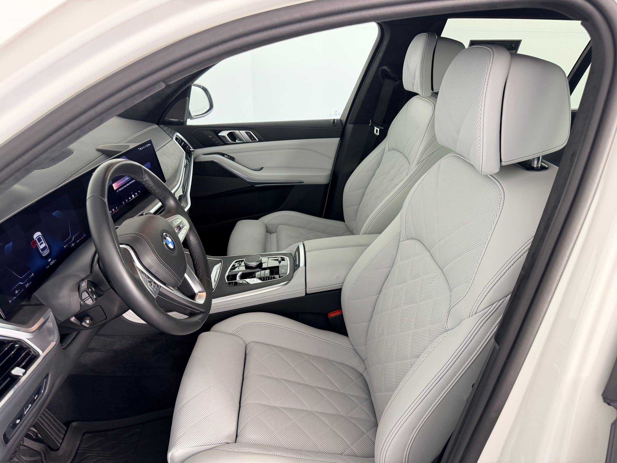 Certified 2024 BMW X7 xDrive40i w/ Premium Package AWD/4WD image 5