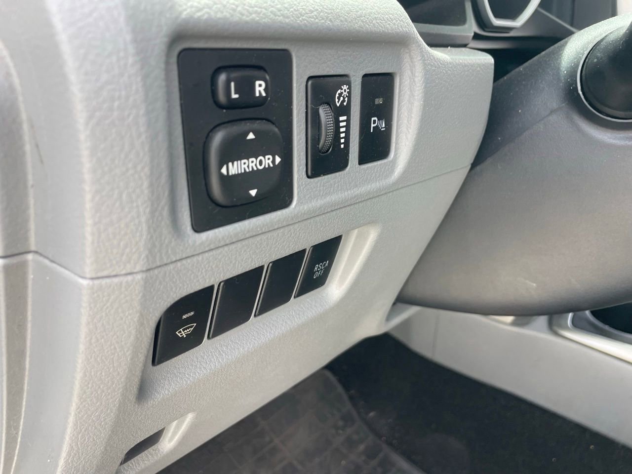 Used 2012 Toyota 4Runner SR5 w/ Convenience Pkg AWD/4WD image 6