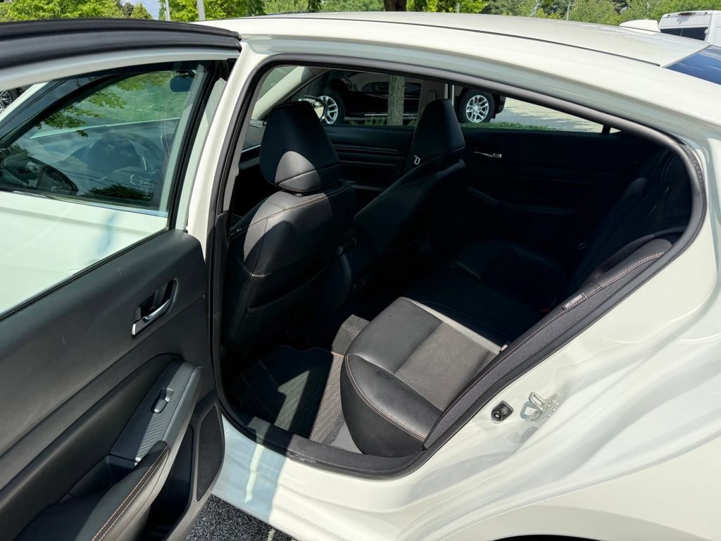 Used 2019 Nissan Altima 2.5 SR FWD image 9