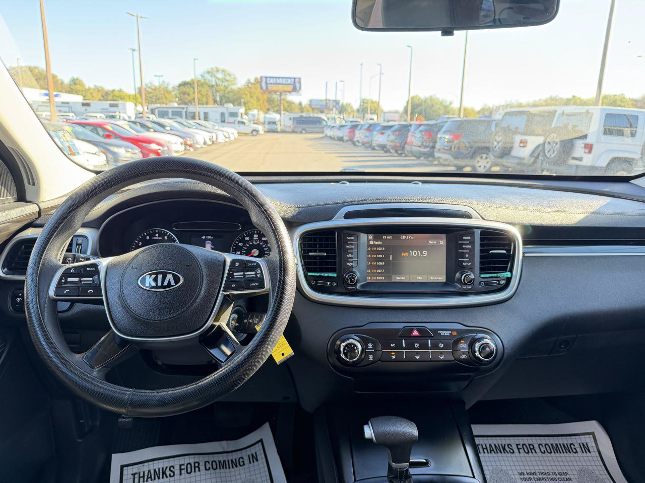 Used 2020 Kia Sorento L FWD image 19