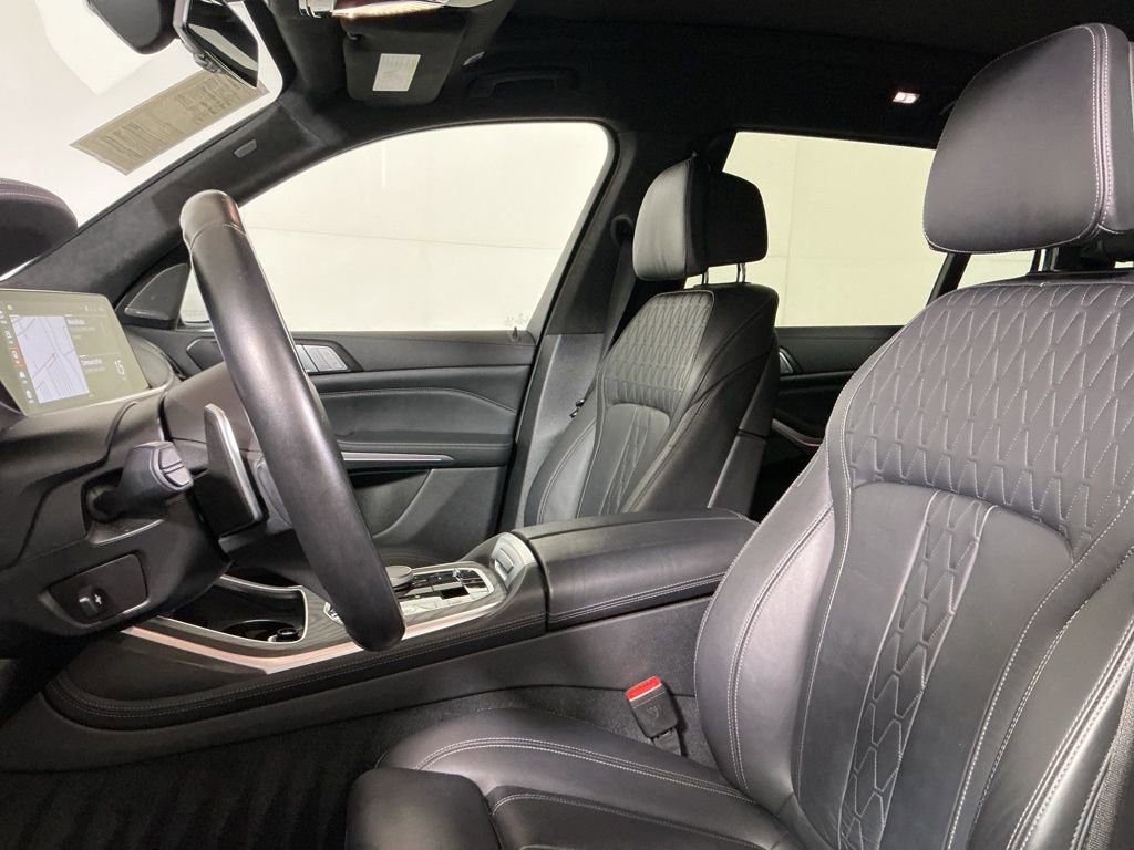 Certified 2022 BMW X7 M50i w/ Cold Weather Package AWD/4WD image 22