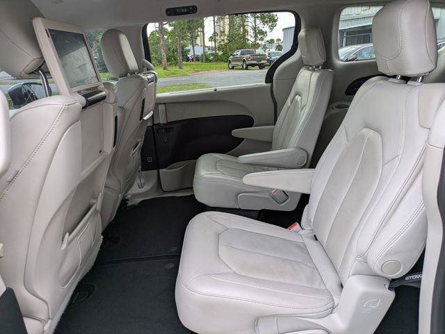Certified 2020 Chrysler Pacifica Touring-L Plus w/ Tire & Wheel Group FWD image 10