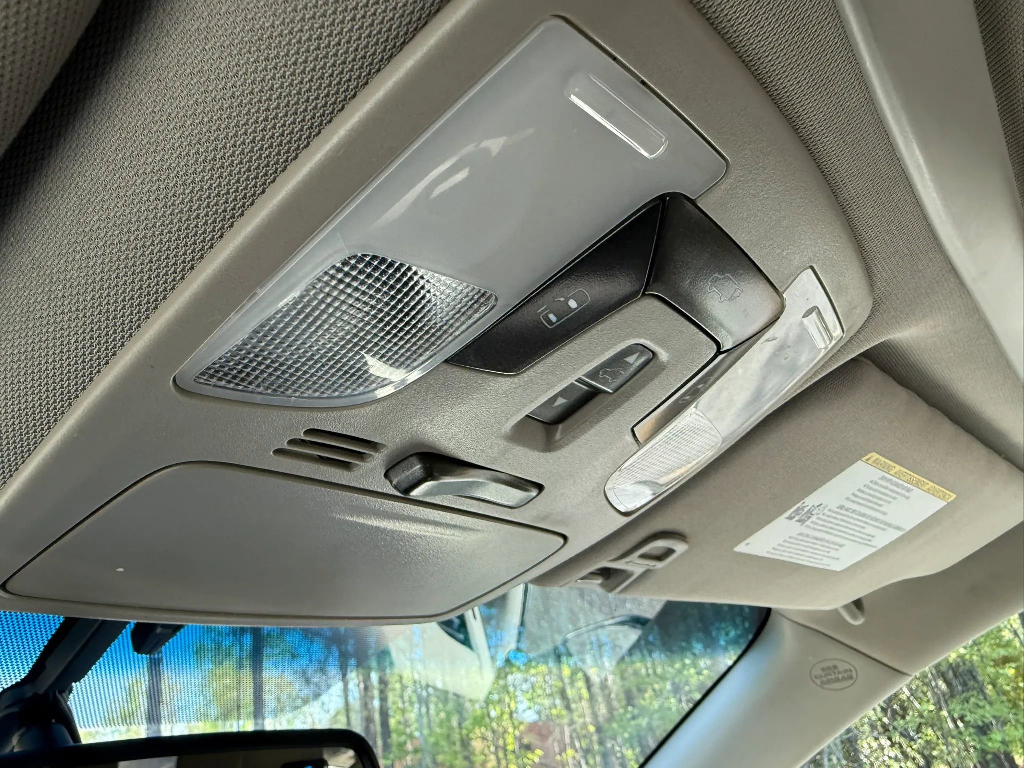 Used 2016 Toyota Sienna XLE Premium FWD image 36