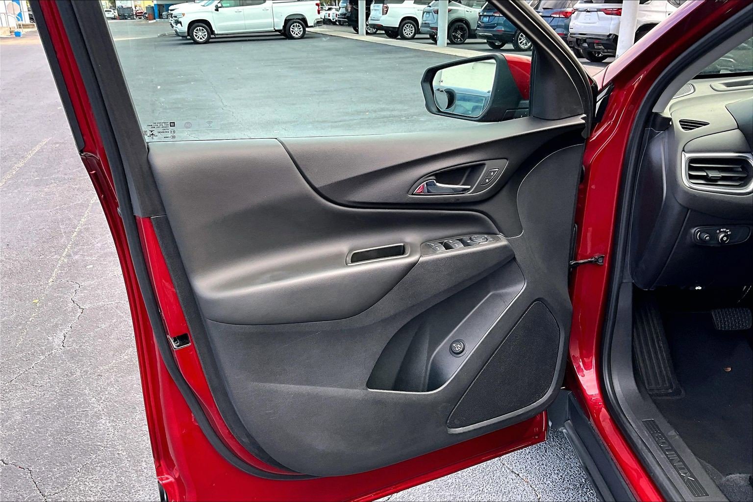 Certified 2023 Chevrolet Equinox LT FWD image 17