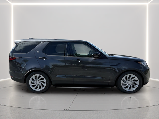 Certified 2025 Land Rover Discovery S AWD/4WD image 6
