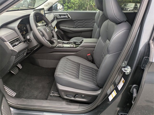 New 2025 Mitsubishi Outlander SEL image 15