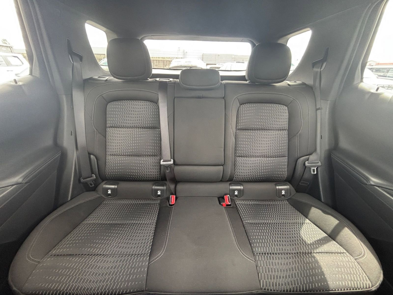 Used 2025 Chevrolet Equinox LT FWD image 36