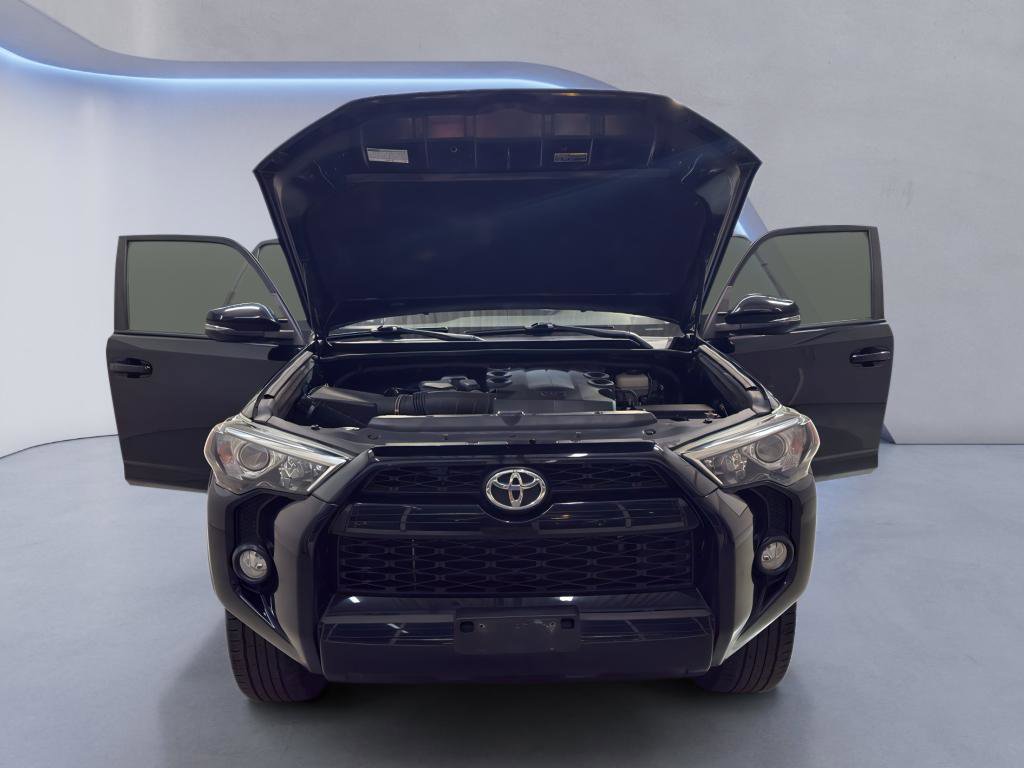Used 2018 Toyota 4Runner SR5 Premium image 9
