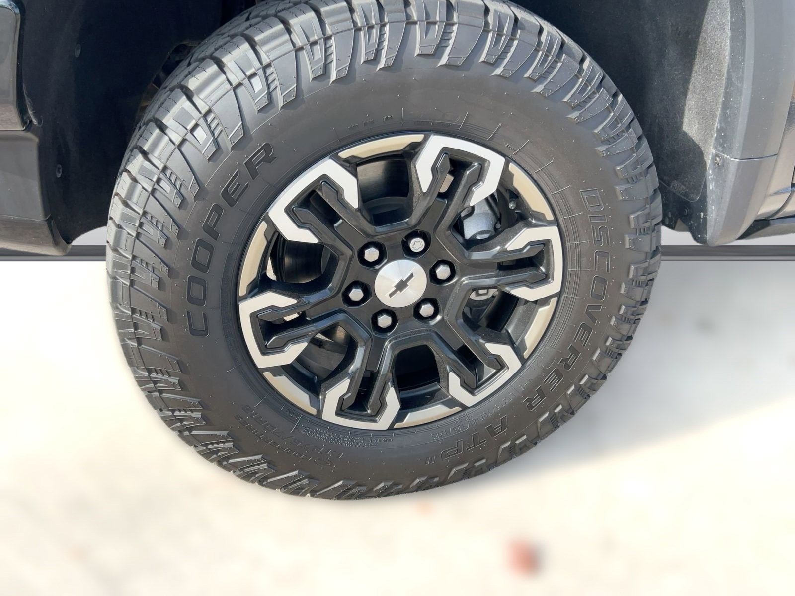 Used 2023 Chevrolet Silverado 1500 ZR2 w/ Technology Package image 11