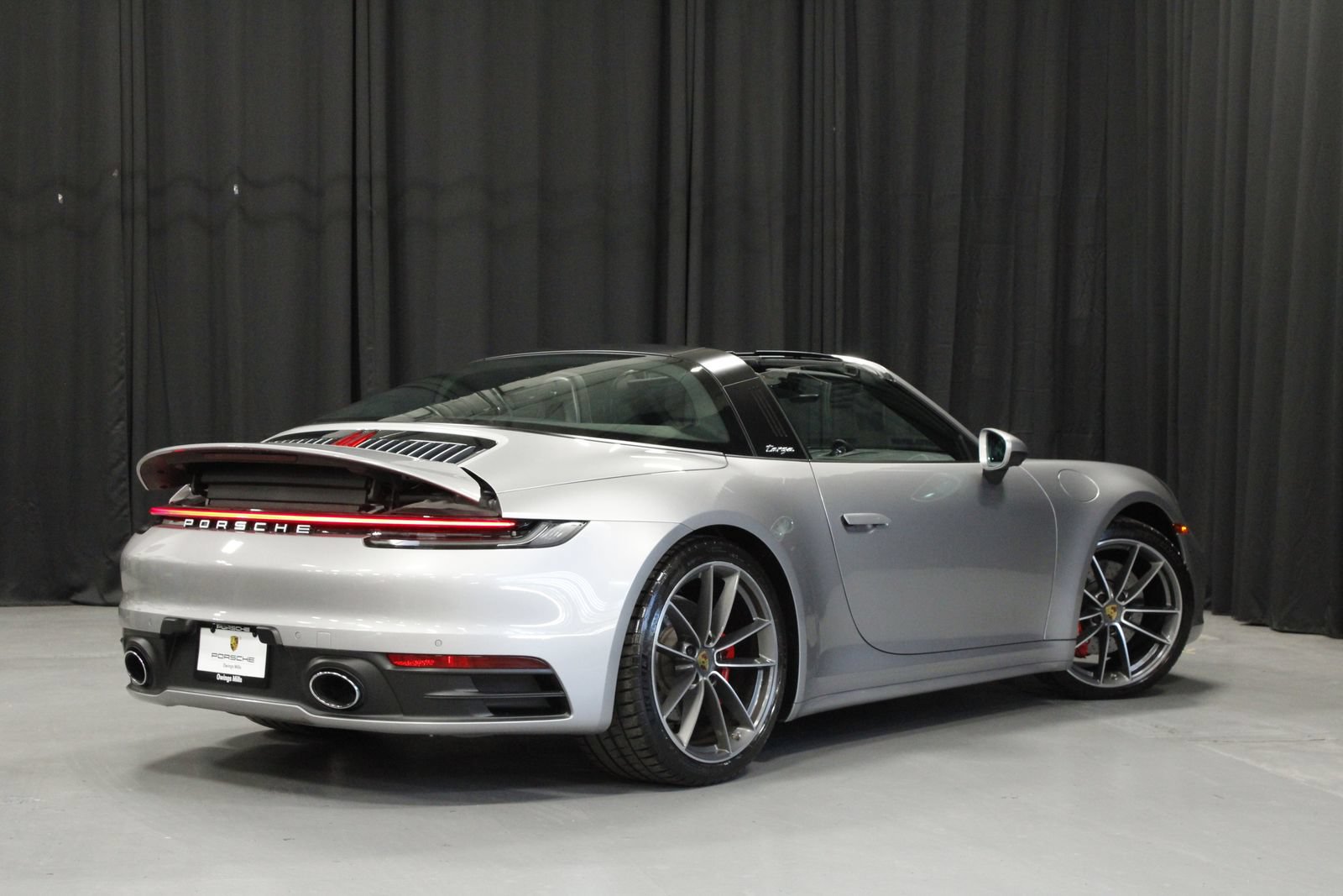 Certified 2022 Porsche 911 Targa 4S w/ Premium Package AWD/4WD image 5