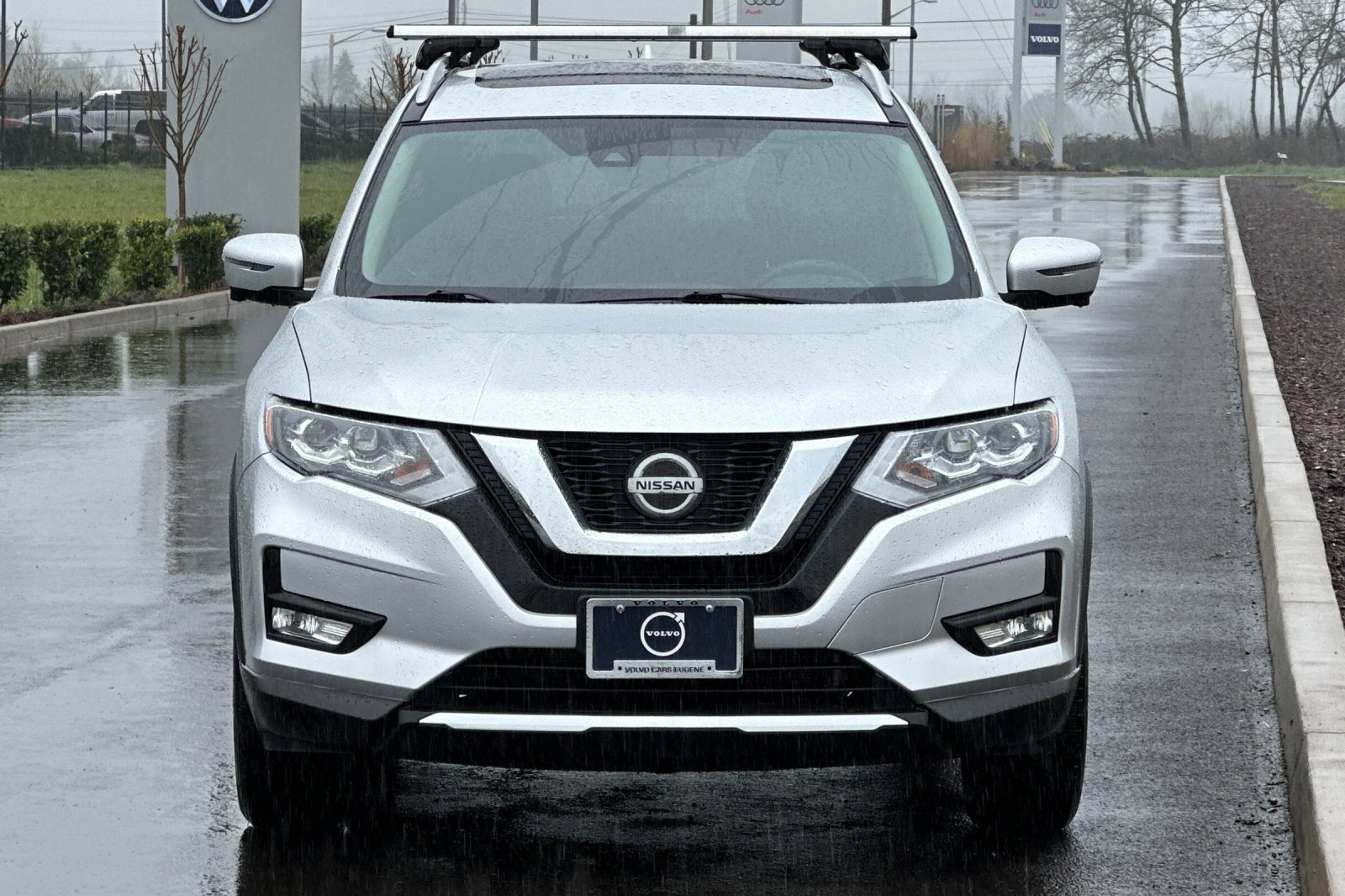 Used 2018 Nissan Rogue SL w/ Premium Package image 8