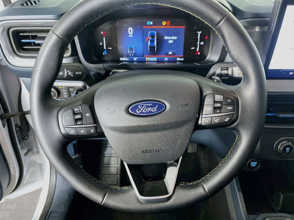 Used 2025 Ford Maverick Lobo AWD/4WD image 14