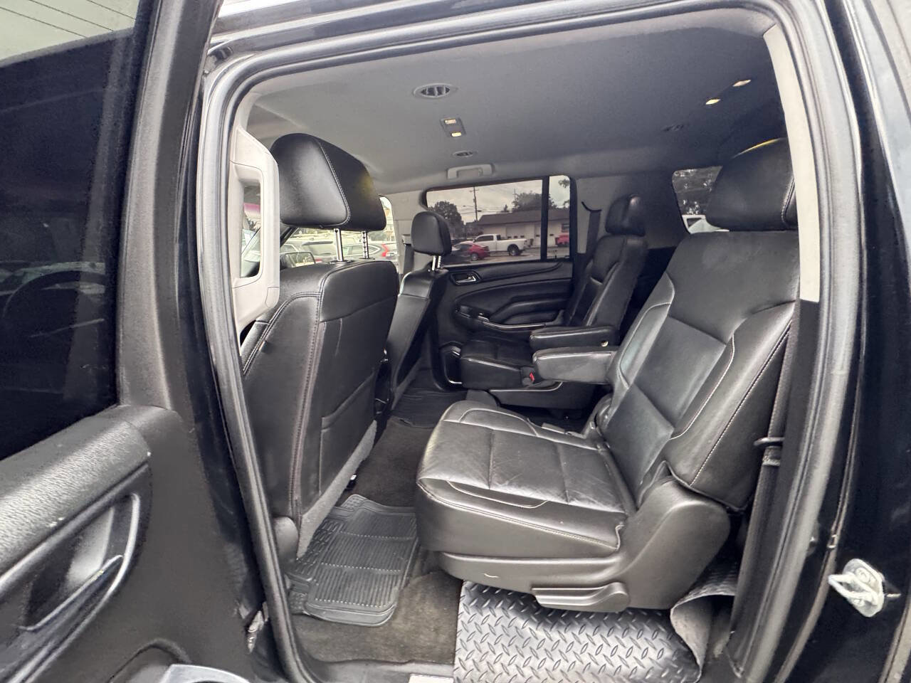 Used 2018 Chevrolet Suburban LT AWD/4WD image 33