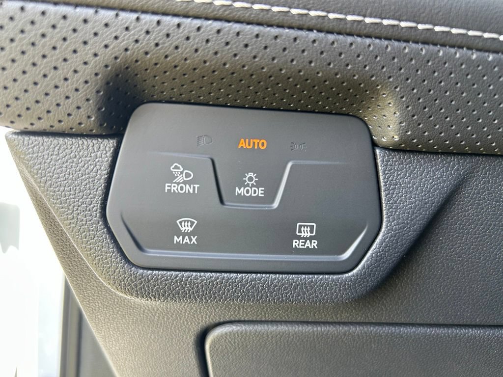 New 2026 Volkswagen Atlas Cross Sport SEL R-Line AWD/4WD image 23
