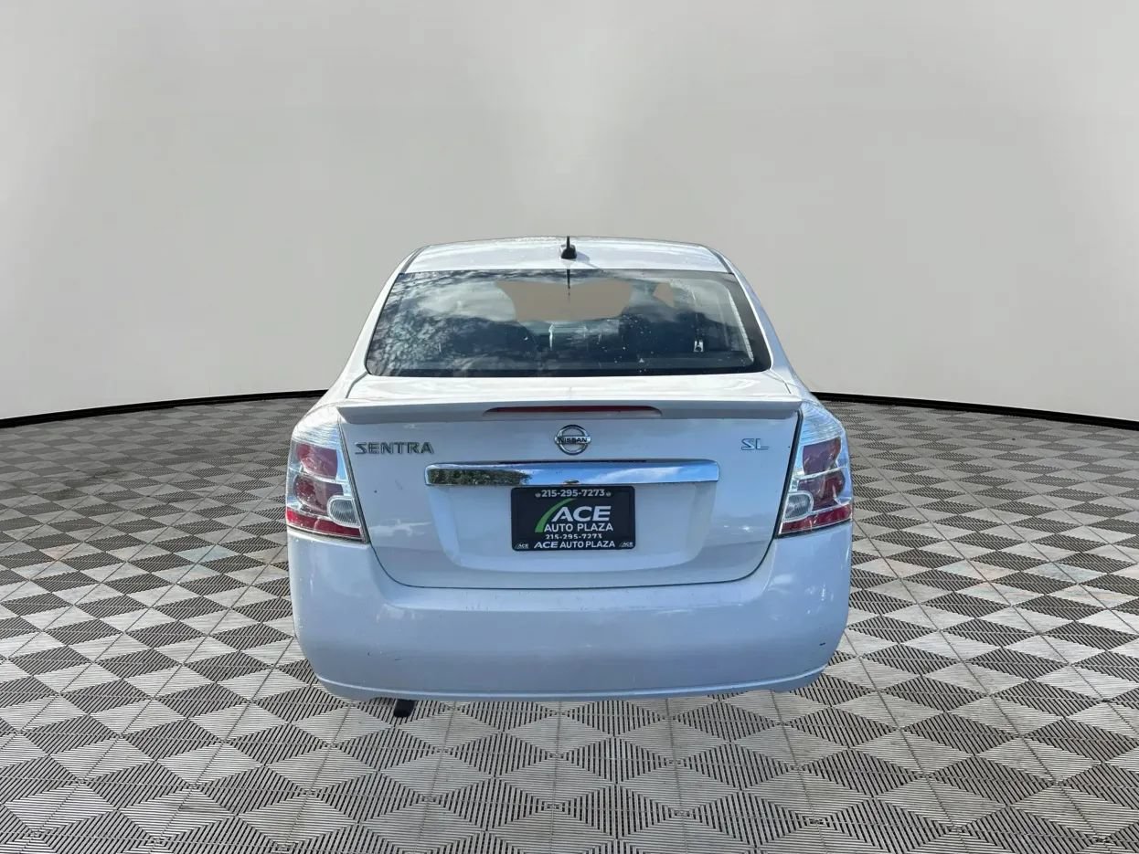 Used 2011 Nissan Sentra 2.0 SL w/ Navigation Pkg FWD image 6