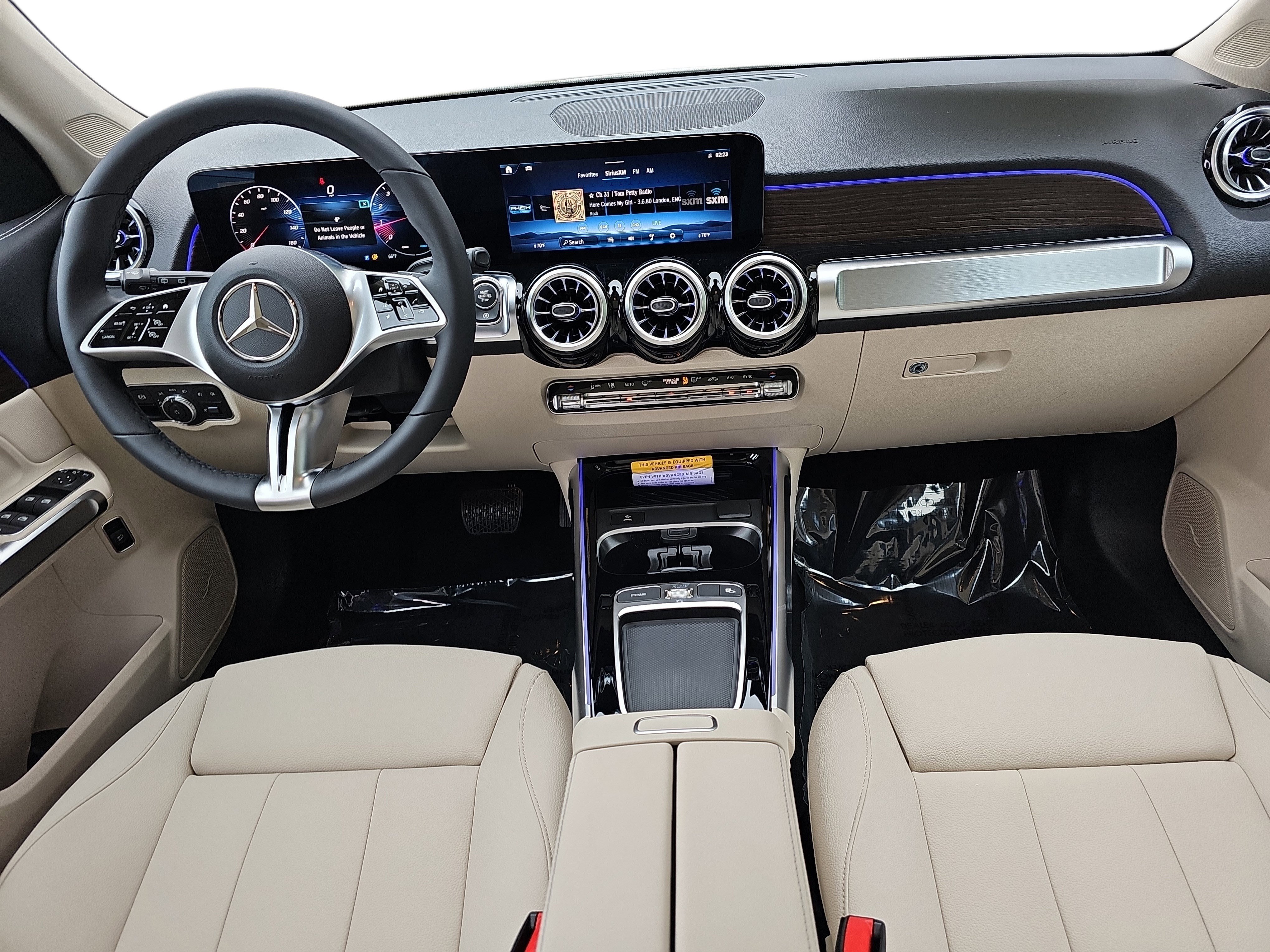 New 2026 Mercedes-Benz GLB 250 image 9