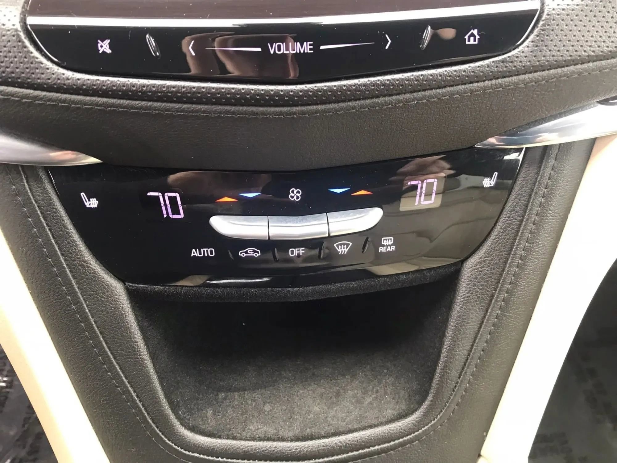 Used 2017 Cadillac XT5 Luxury w/ Driver Awareness Package AWD/4WD image 28