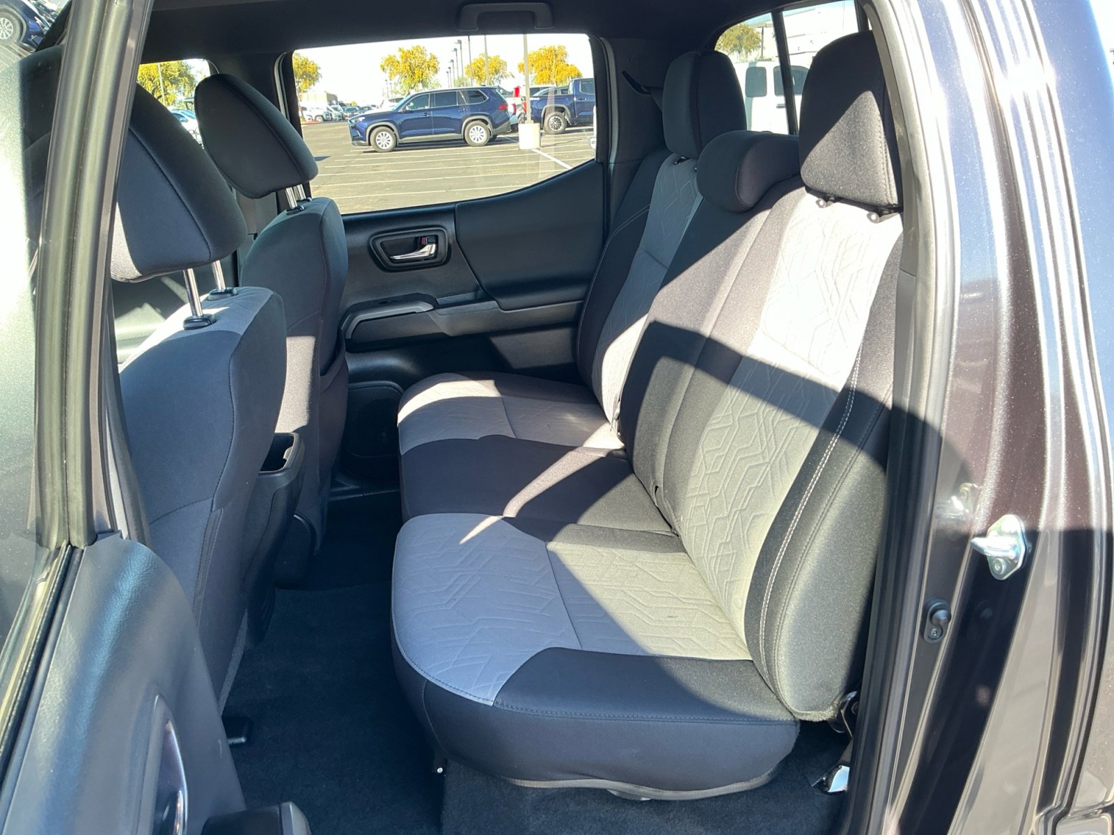 Used 2023 Toyota Tacoma TRD Off-Road image 17