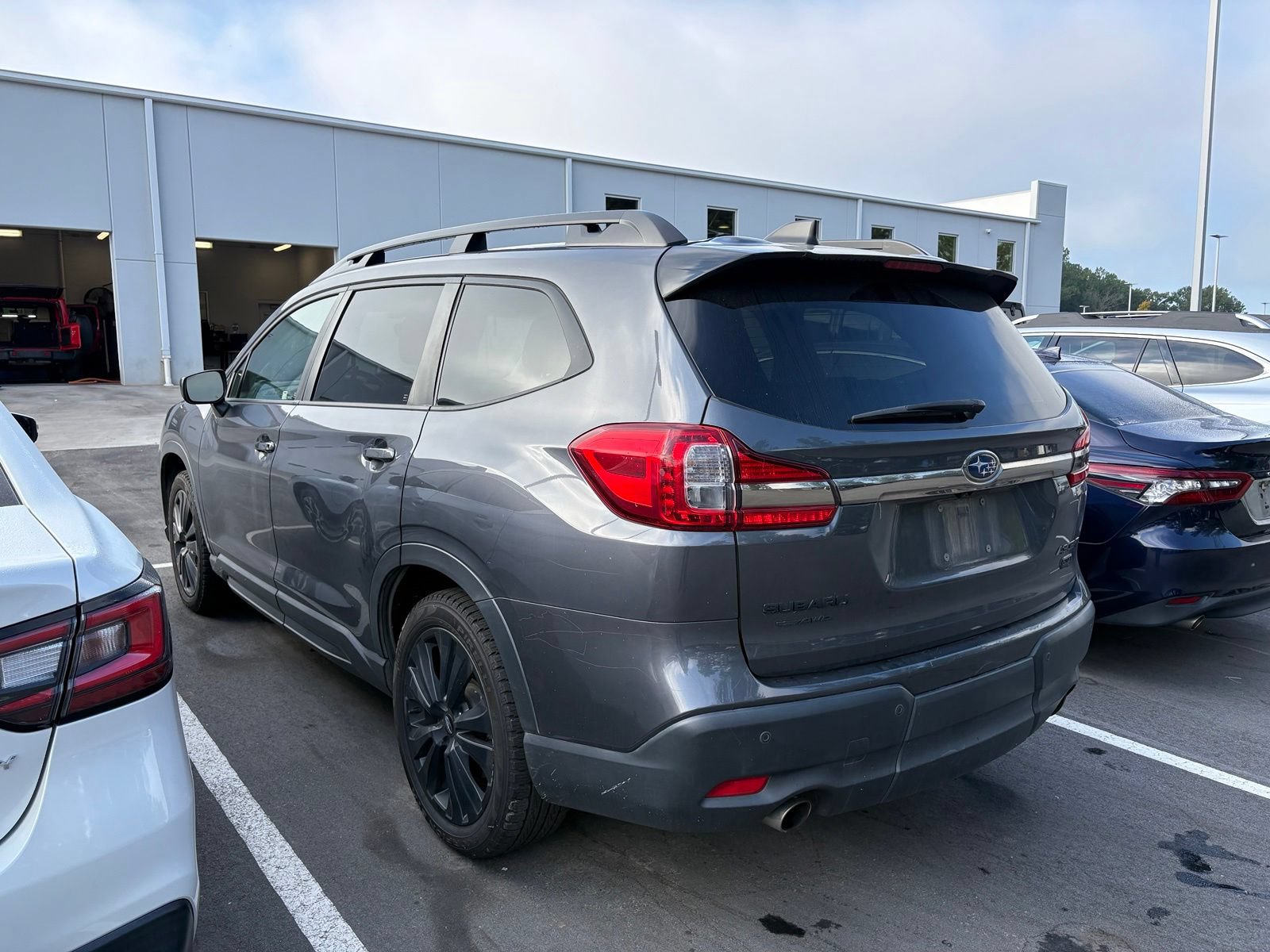Used 2022 Subaru Ascent Onyx Edition AWD/4WD image 4