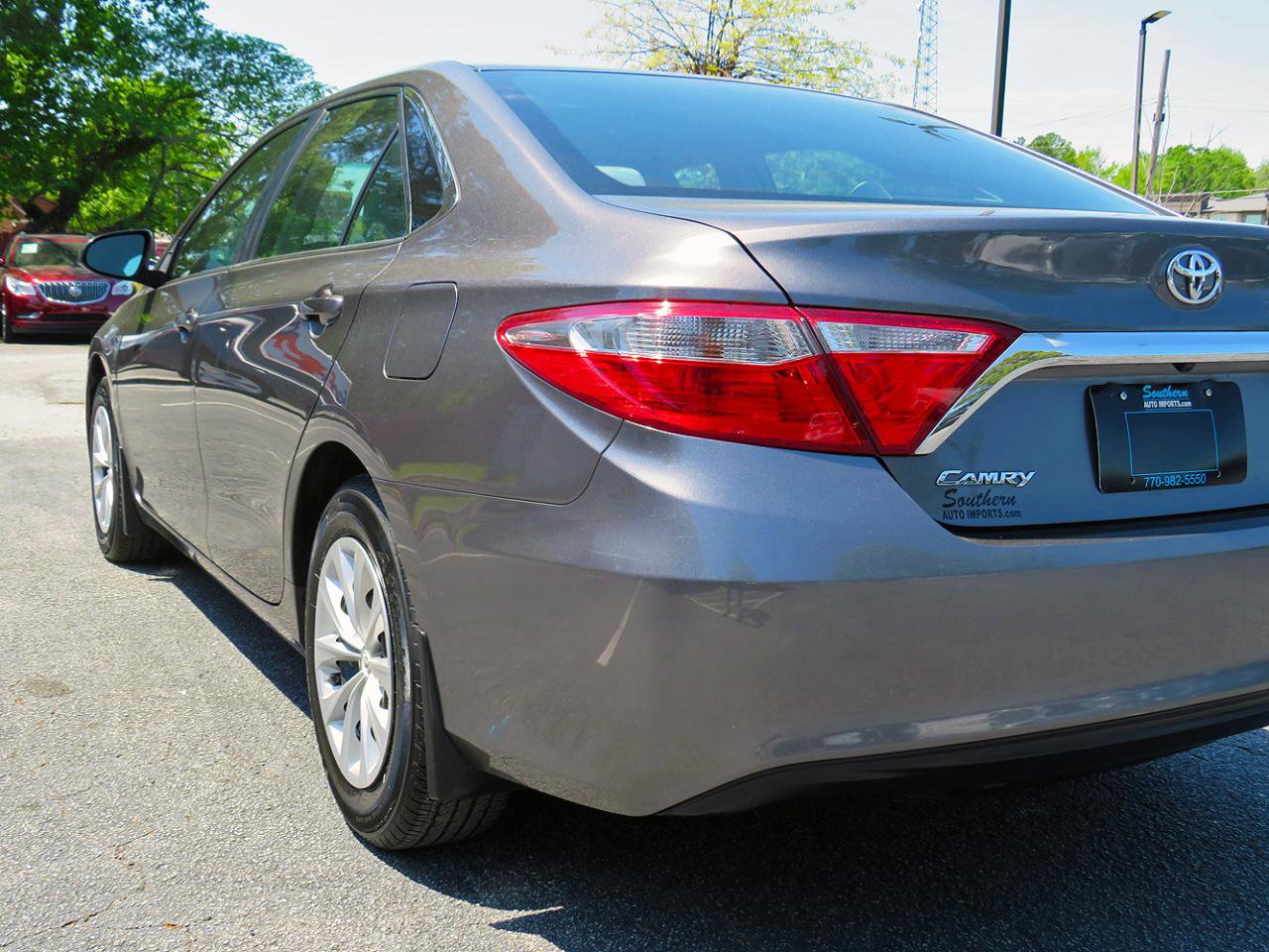 Used 2017 Toyota Camry LE FWD image 36