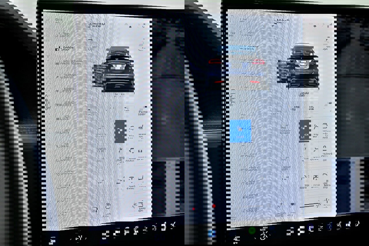 Used 2022 Tesla Model X Plaid image 31