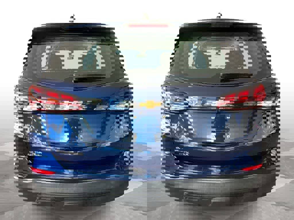 Used 2023 Chevrolet Equinox LS image 7