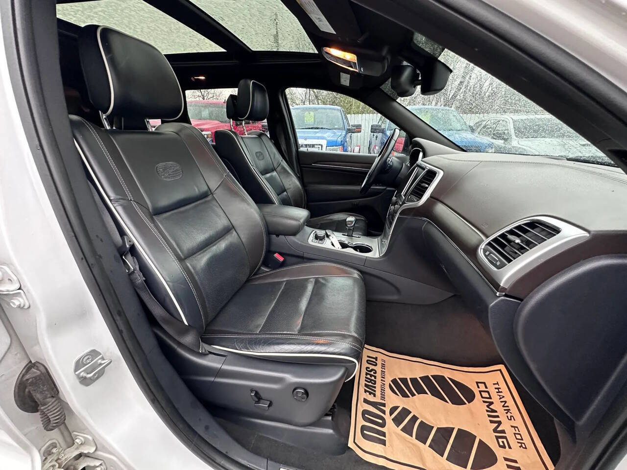 Used 2015 Jeep Grand Cherokee Overland image 12