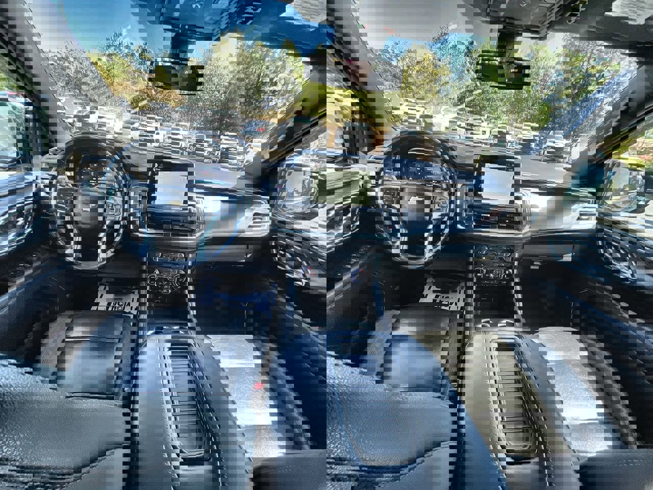 Used 2022 Chevrolet Suburban LT image 20