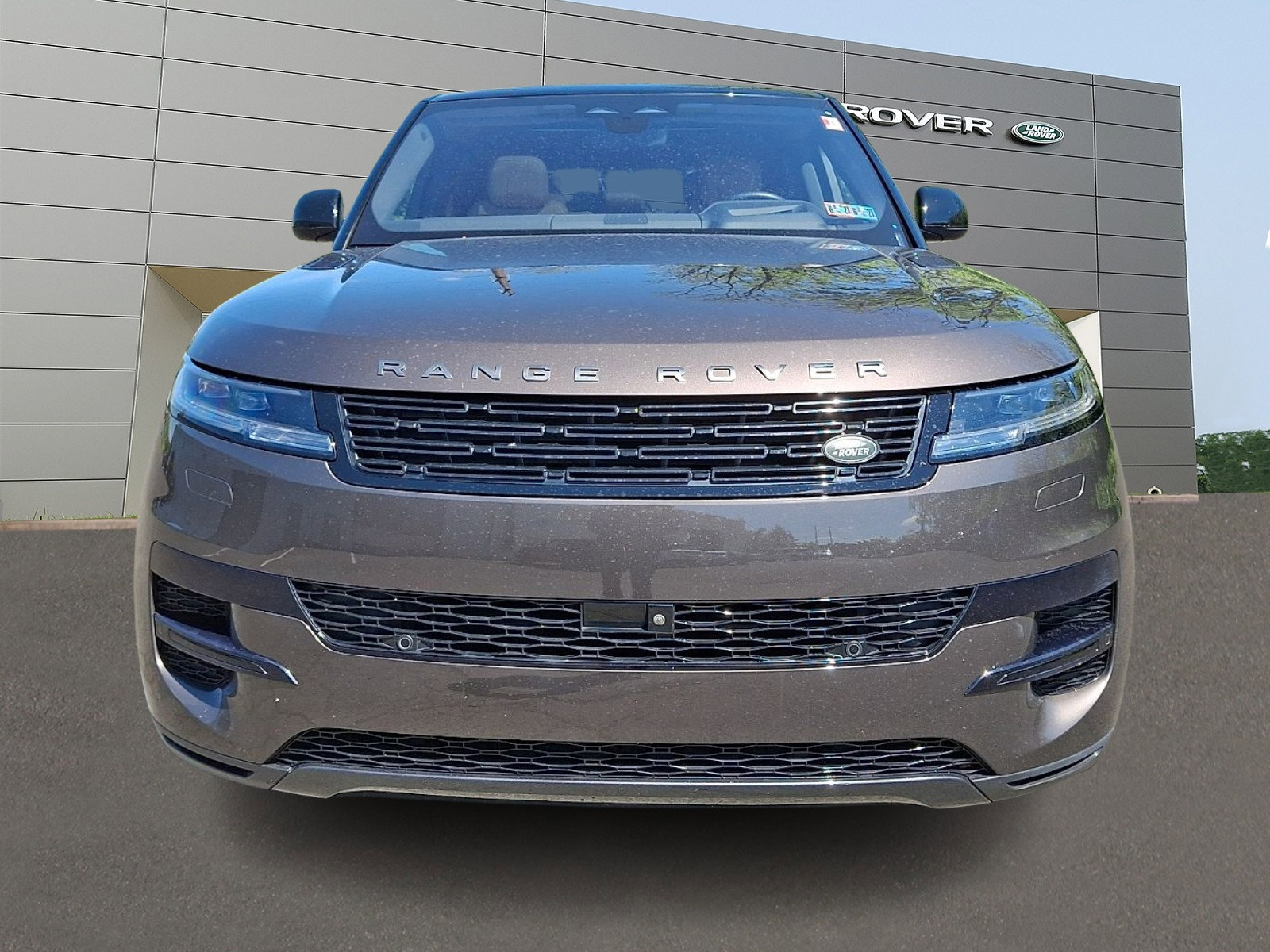 Used 2023 Land Rover Range Rover Sport SE AWD/4WD image 8