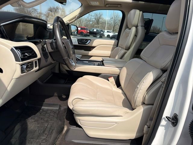 Used 2019 Lincoln Navigator L Reserve image 12