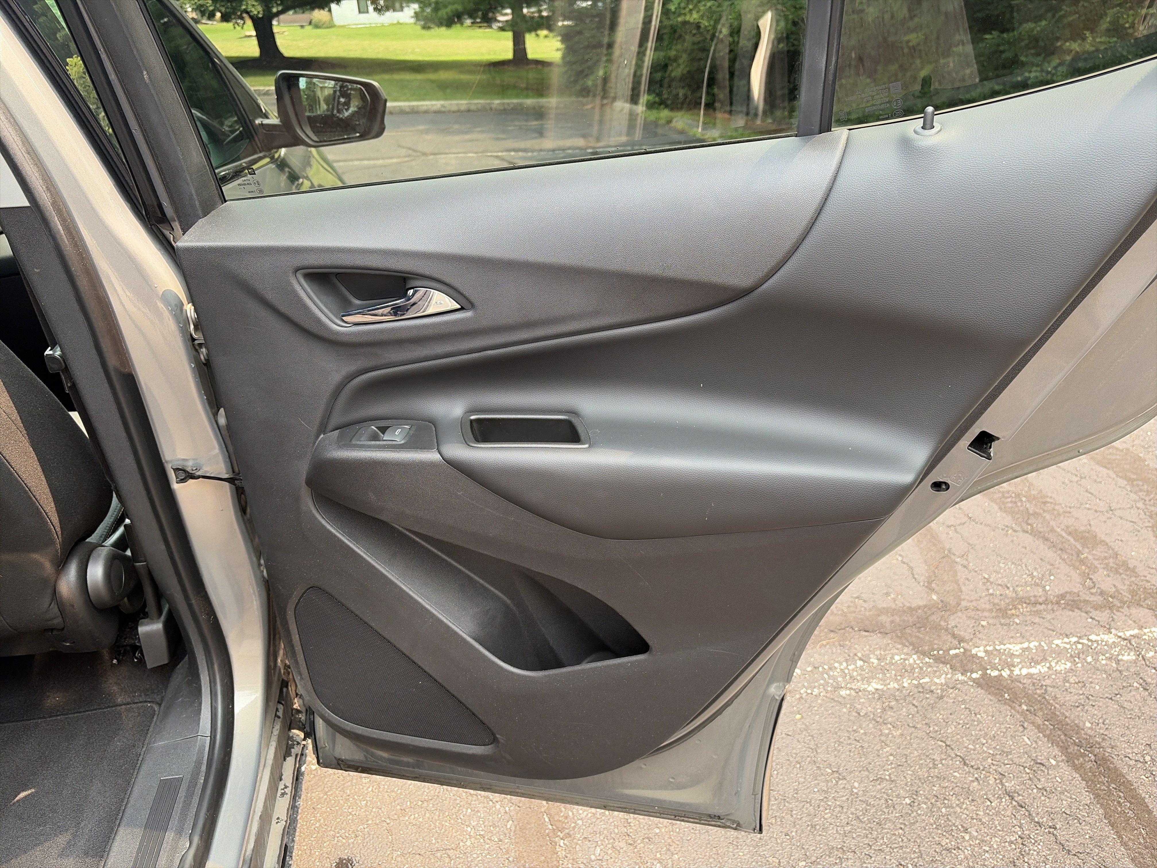 Used 2019 Chevrolet Equinox LT AWD/4WD image 23