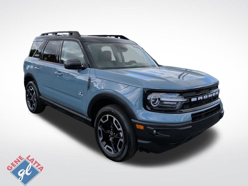 Certified 2022 Ford Bronco Sport Outer Banks w/ Tech Package AWD/4WD image 1
