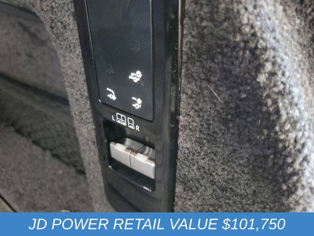 Used 2023 Land Rover Range Rover SE image 30