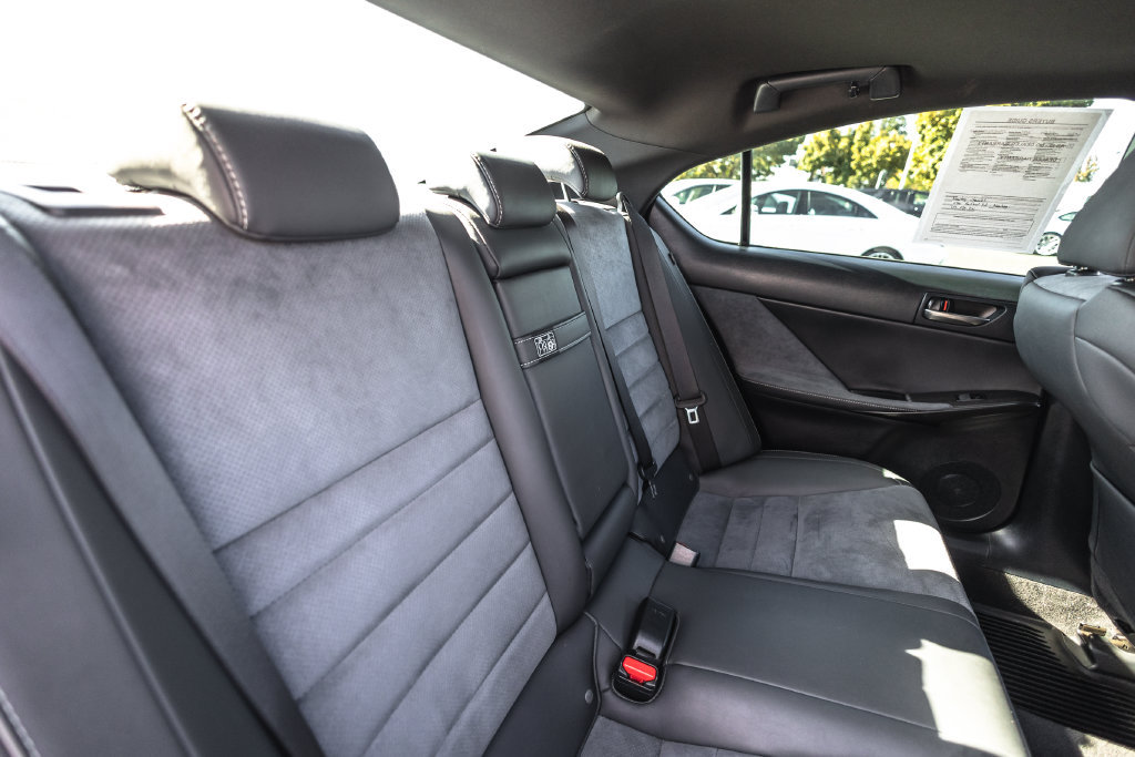 Used 2022 Lexus IS 500 RWD image 26