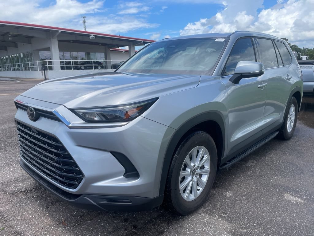 Used 2026 Toyota Grand Highlander AWD image 3