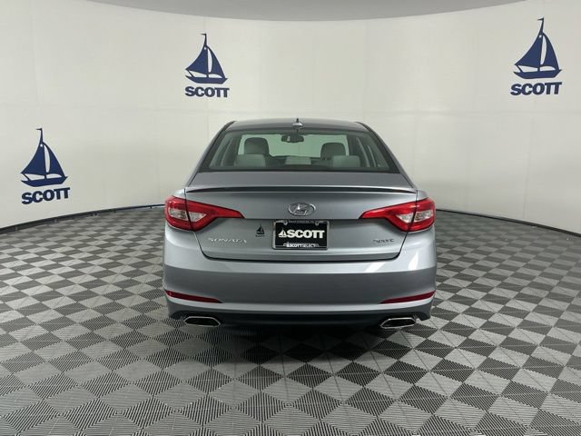 Used 2016 Hyundai Sonata Sport w/ Option Group 1V FWD image 5