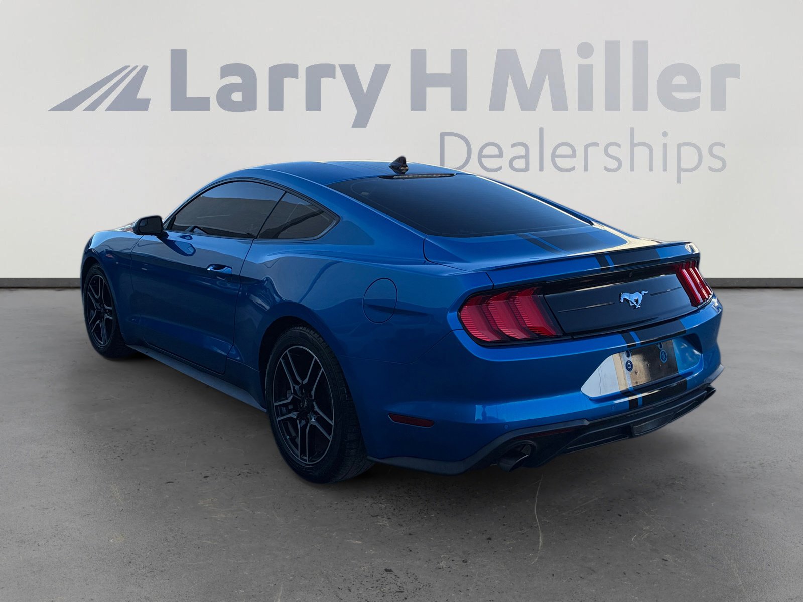 Used 2020 Ford Mustang EcoBoost w/ Equipment Group 101A image 3