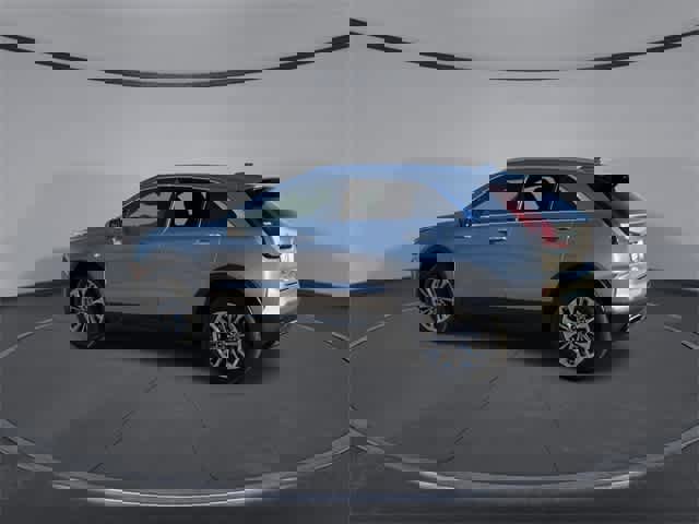 Used 2024 Cadillac XT4 Premium Luxury image 6